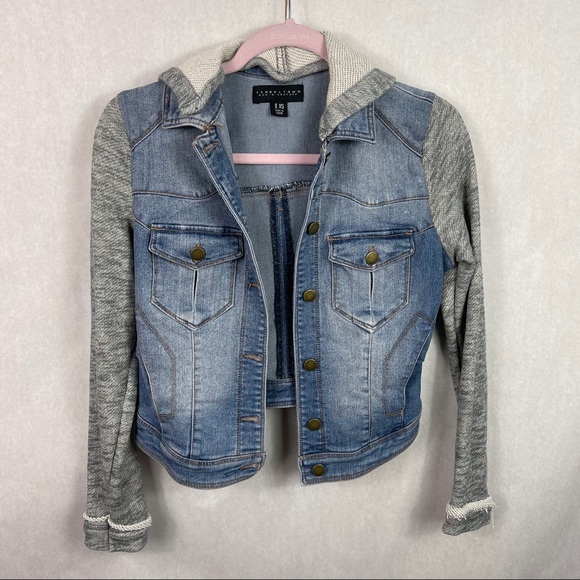 Tinseltown Jackets & Blazers - TINSEL TOWN Juniors Jean Jacket Gray Sleeves XS